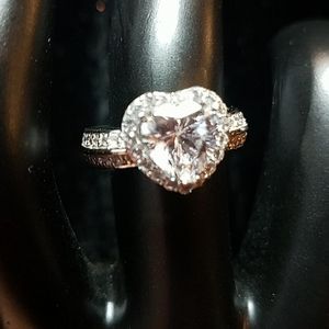 Diamond simulant heart ring